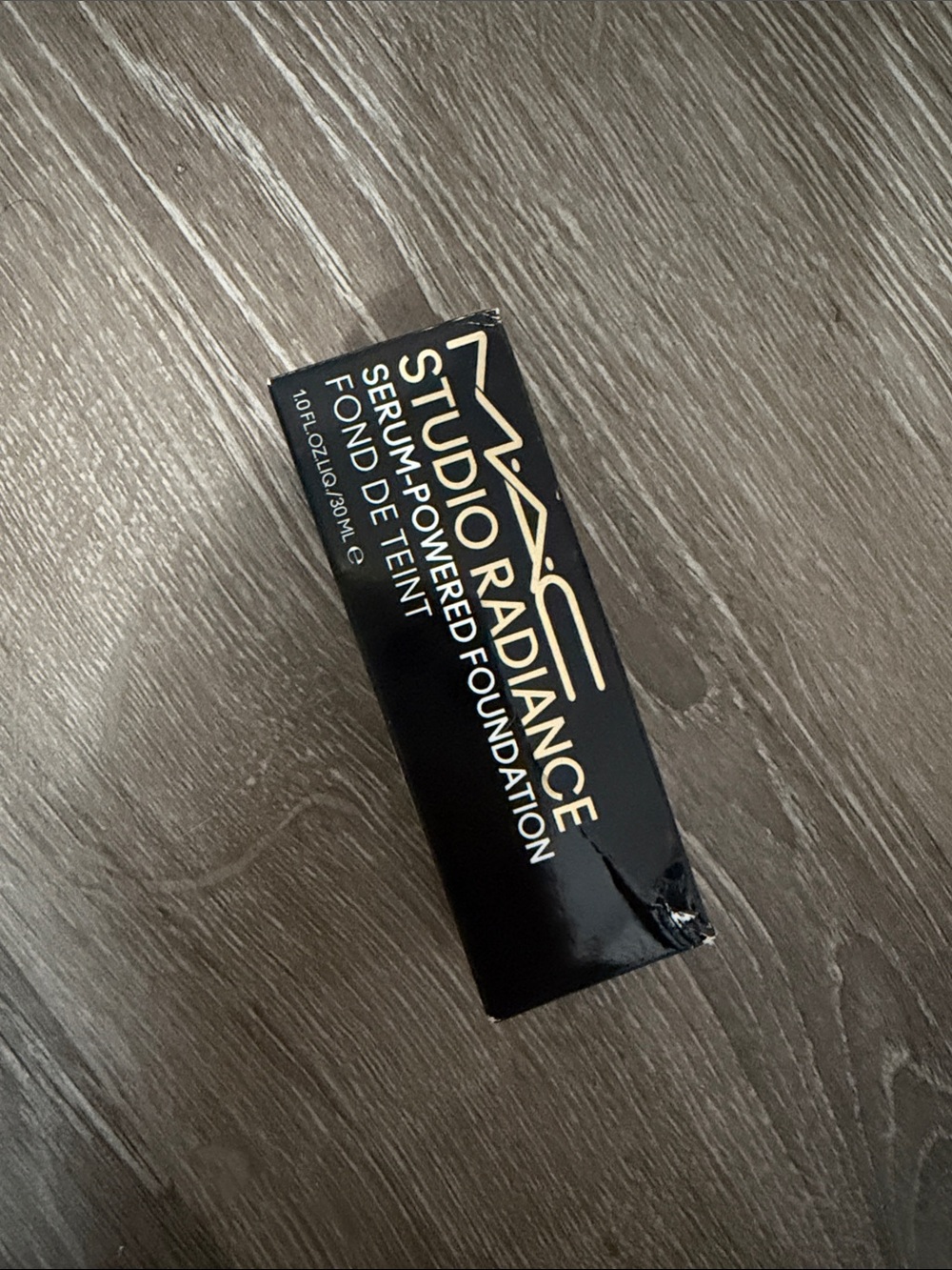 MAC Cosmetics Studio Radiance Foundation — Black & Gold Box